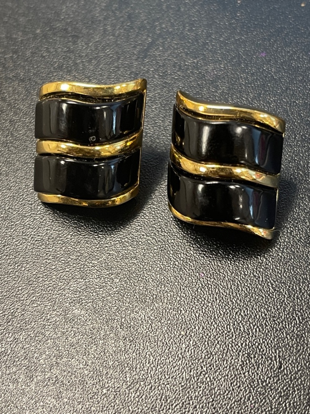 Black and Gold Wave Pierced-On Earrings B2